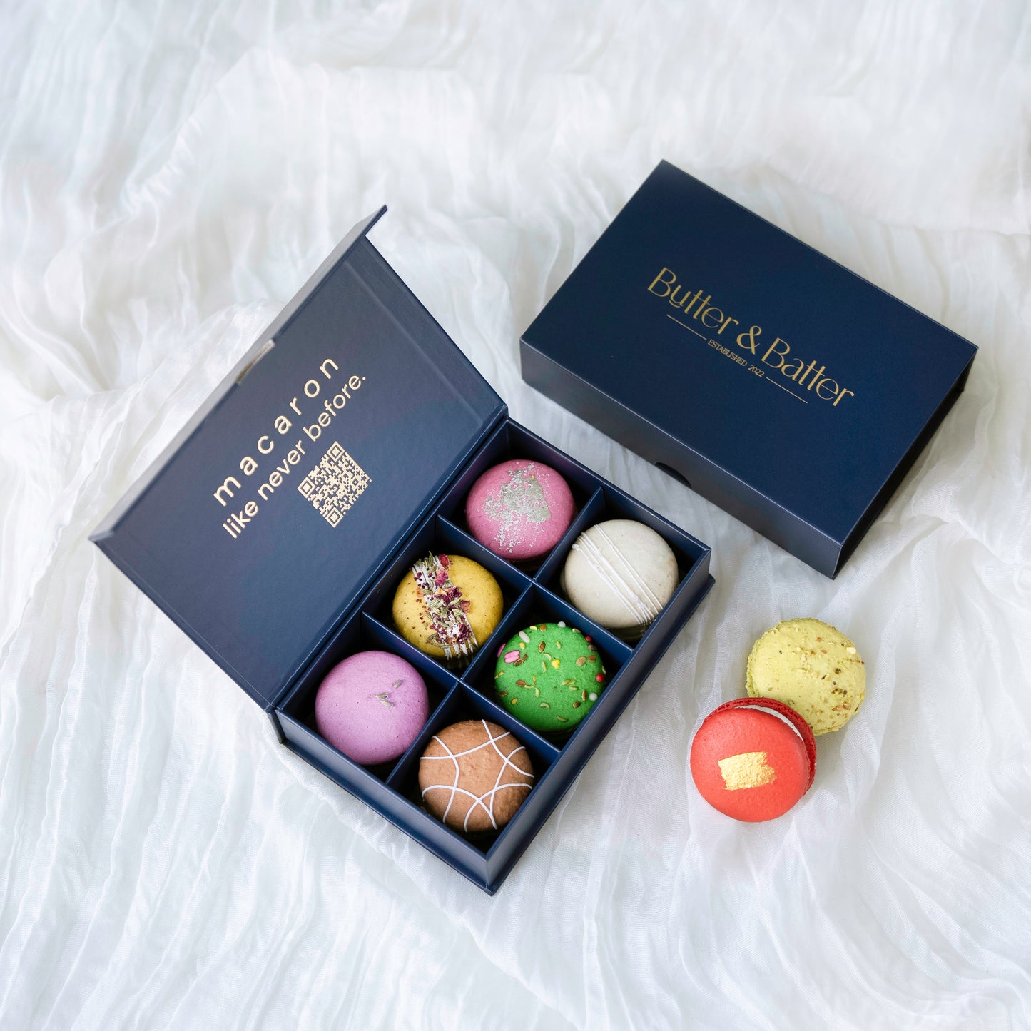 The Macaron Gift Box